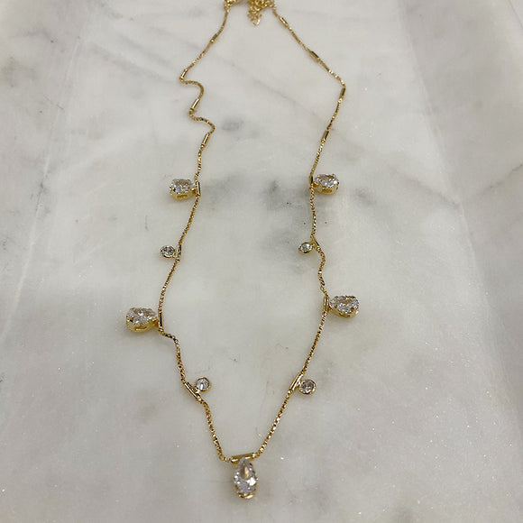 Collar con Zircones de dos tamaños en forma de gota, 18k Gold Filled, medida 36 a 41cm
