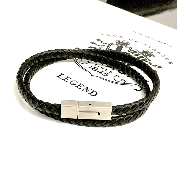 Pulsera doble de cuero con broche de acero