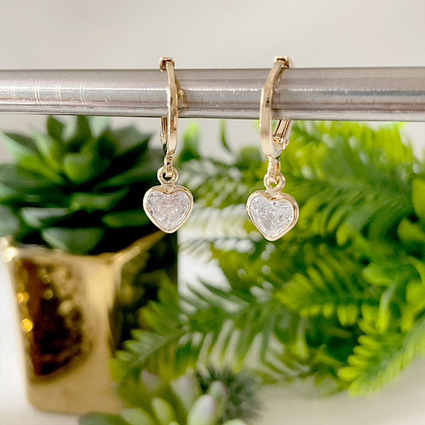 Zarcillos Argollas con dije corazon de cristal (verde, azul, transparente)