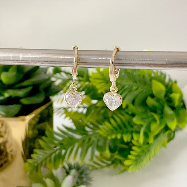 Zarcillos Argollas con dije corazon de cristal (verde, azul, transparente)