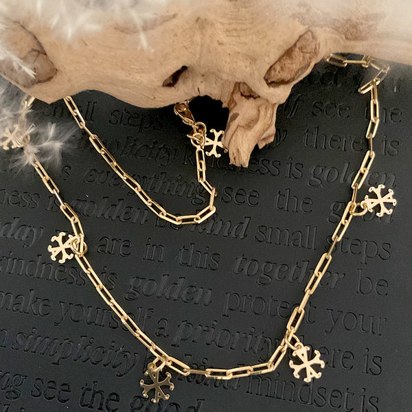 Collar paper clip con dijes Siamo Noi 18kt Gold Filled 