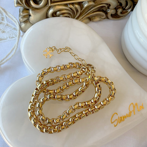 Collar de cadena rounded de 5mm, 18k Gold Filled, medida de 40 a 45cm. Disponible en set con Pulsera